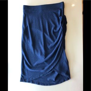 Aritzia Wilfred Free Blue Stretchy Skirt with Ruching